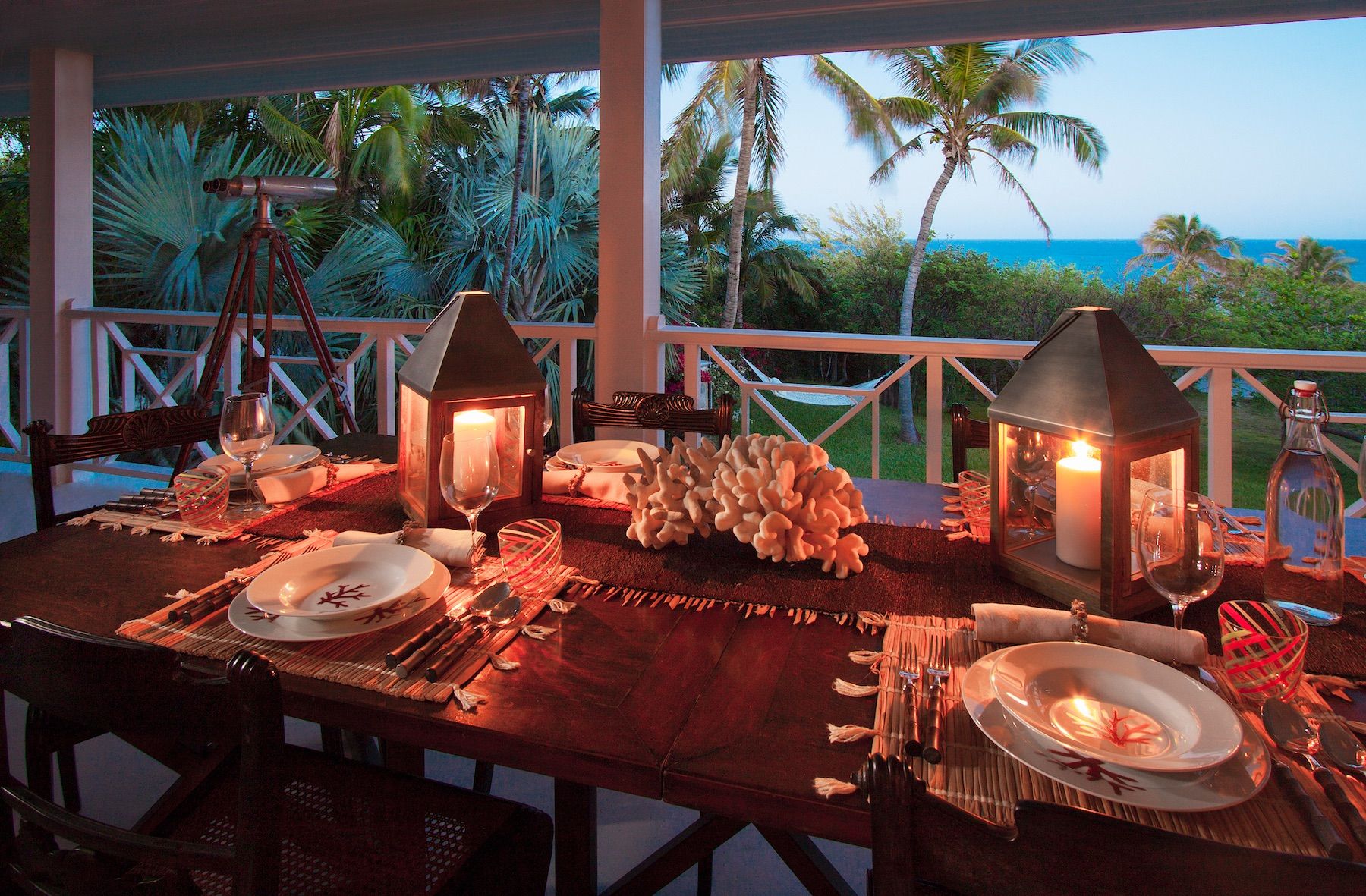 Three Bees at Harbour Island villa photo.